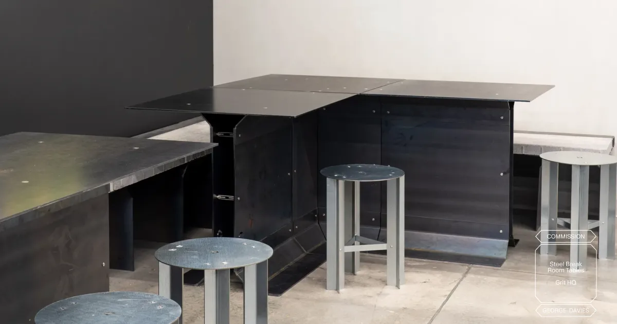 George DaviesのPCサイズの画像